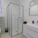Luxury Apartment *