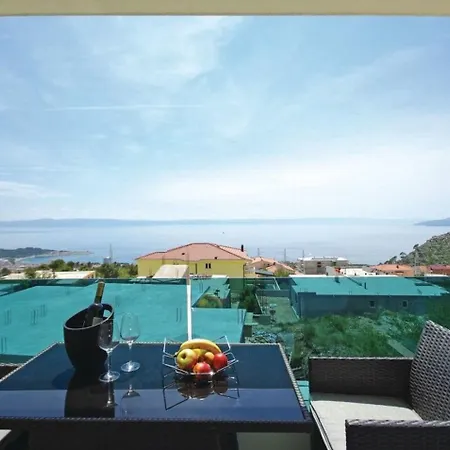Luxury - Heated Pool, Sauna And Gym Apartment Makarska