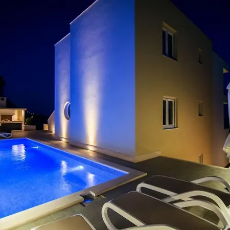Luxury - Heated Pool, Sauna And Gym *