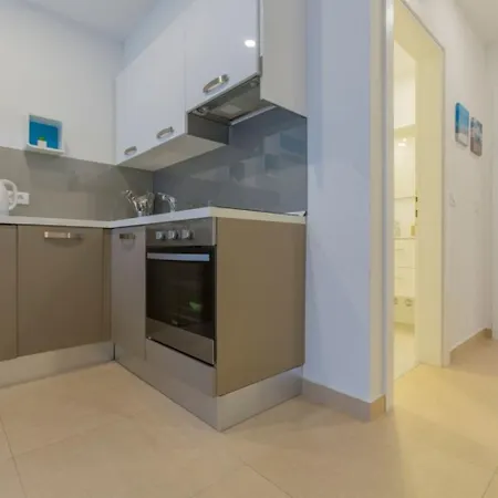 Apartment Luxury - Heated Pool, Sauna And Gym *