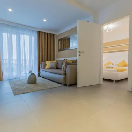 Apartment Luxury - Heated Pool, Sauna And Gym