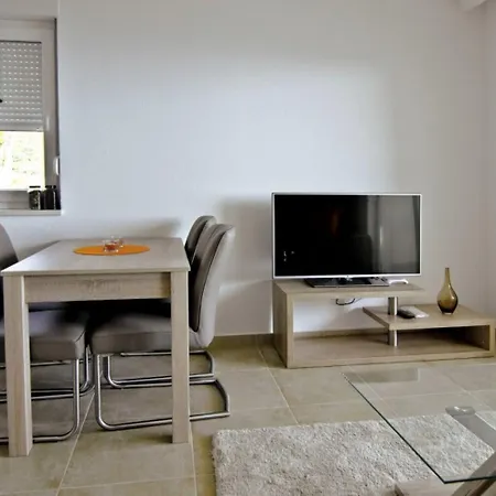 Luxury - Heated Pool, Sauna And Gym Makarska