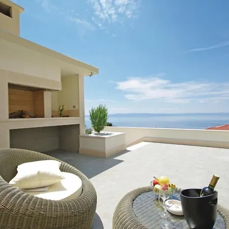 Luxury - Heated Pool, Sauna And Gym Apartment *