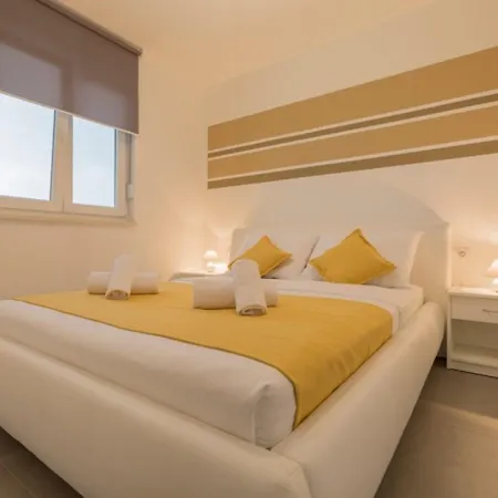 Apartment Luxury - Heated Pool, Sauna And Gym *