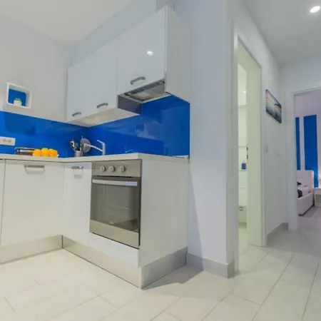 Apartment Luxury - Heated Pool, Sauna And Gym Makarska