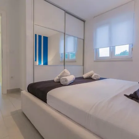 Luxury - Heated Pool, Sauna And Gym * Makarska