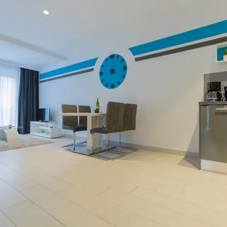 Luxury - Heated Pool, Sauna And Gym