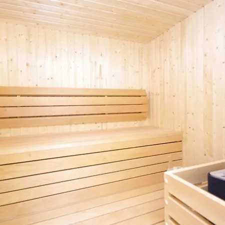 Apartment Luxury - Heated Pool, Sauna And Gym