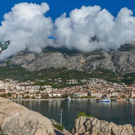 Apartment Luxury - Heated Pool, Sauna And Gym Makarska